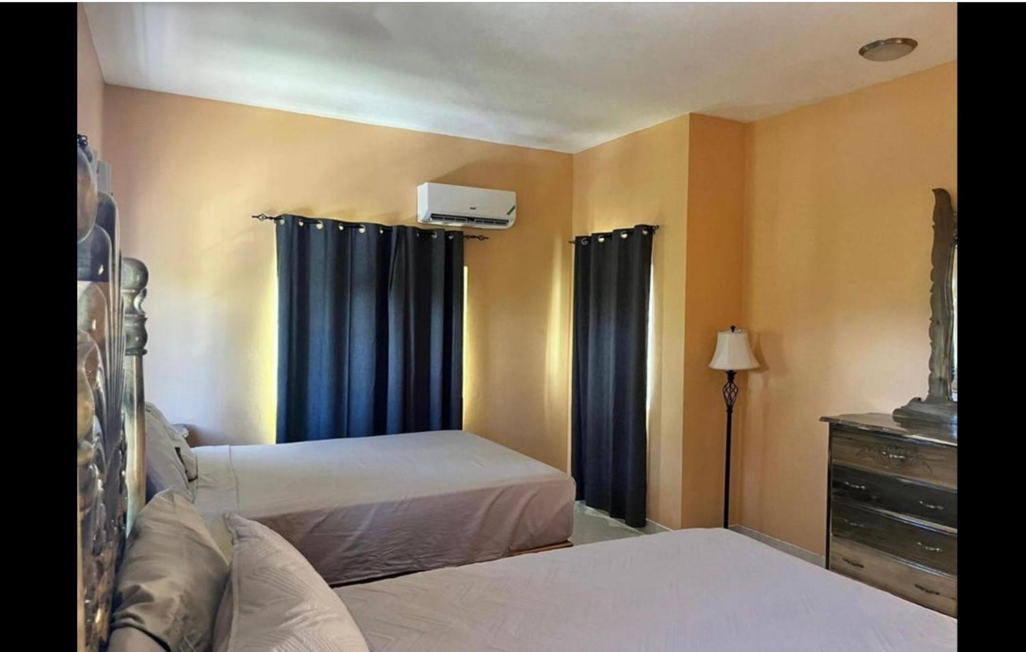 Indigo Beach Villa Black River Exterior photo